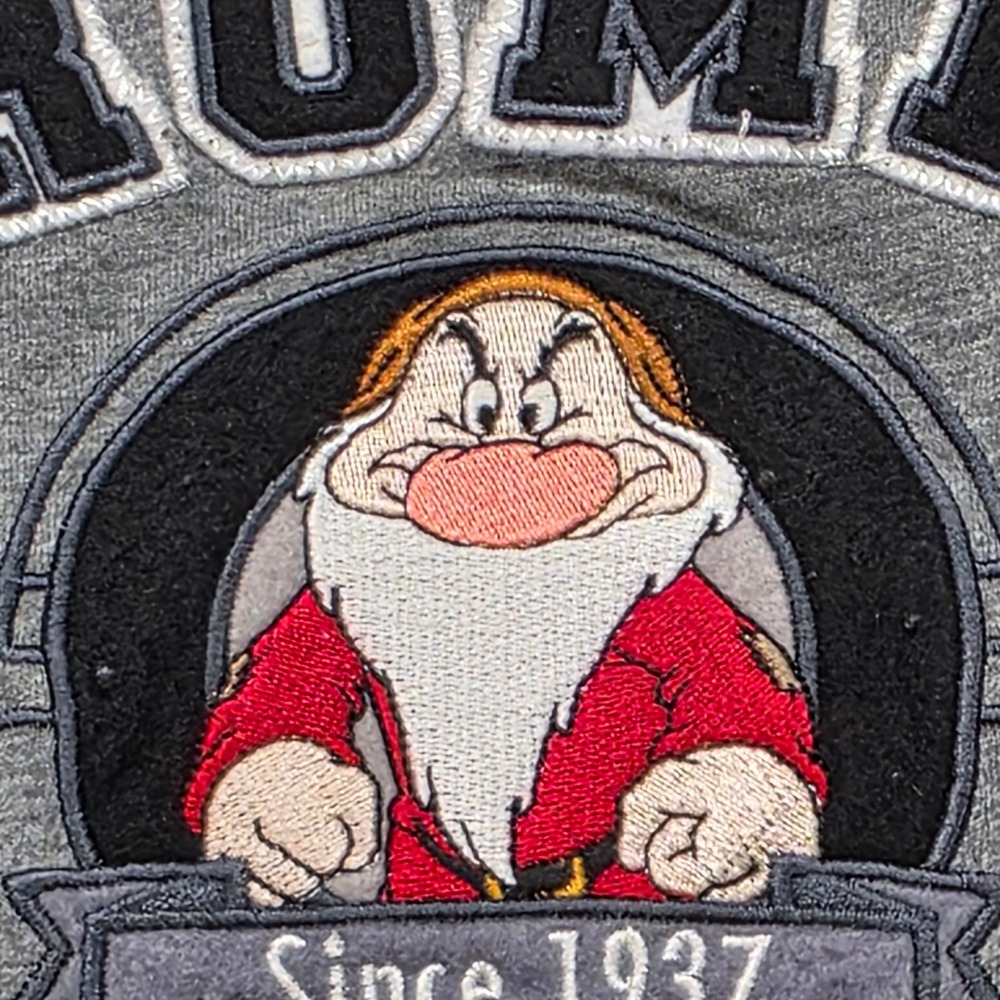Walt Disney World Grumpy Snow White Embroidered T-Shirt Grey Mens L - Picture 4 of 7